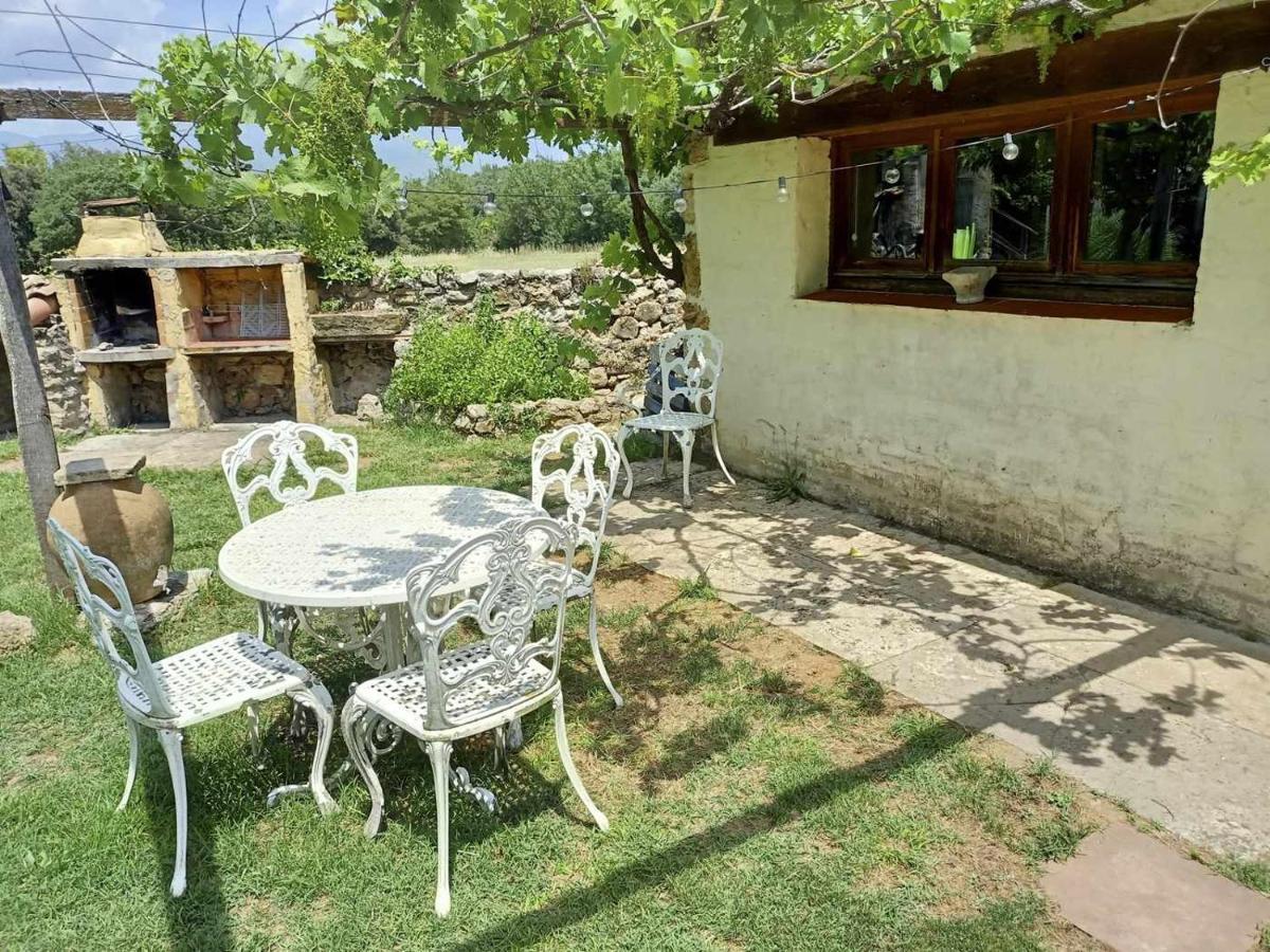 فيلا Casita Con Jacuzzi Rectoria De Dosquers Maia de Montcal المظهر الخارجي الصورة